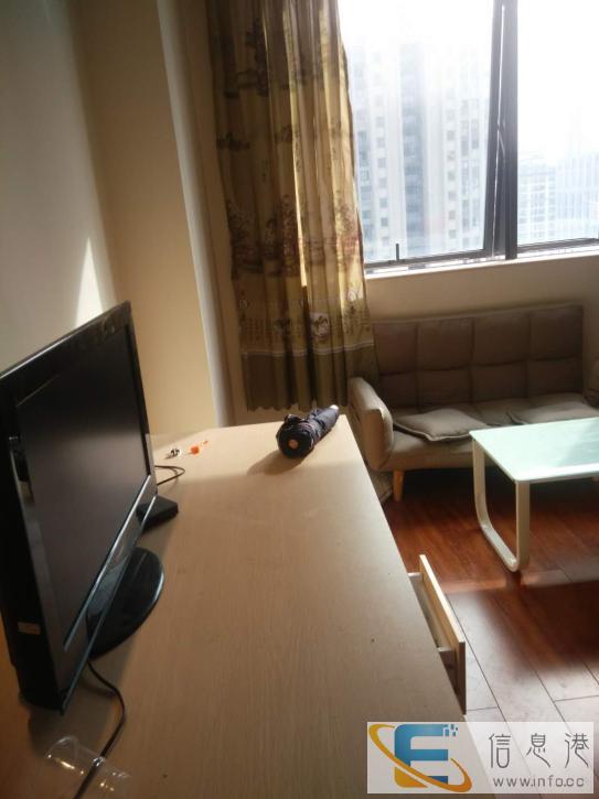 万达广场精装公寓,家电家具齐全拎包入住,交通便利出行方便