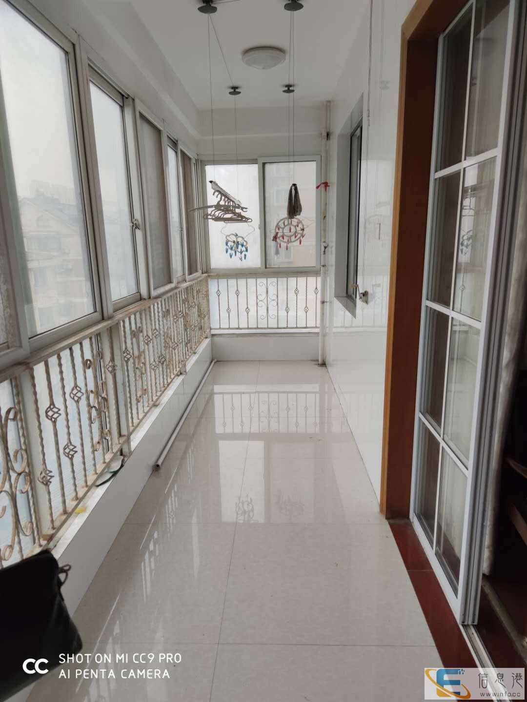 世纪光华苑附近,电梯四房精装修2600元,看房方便
