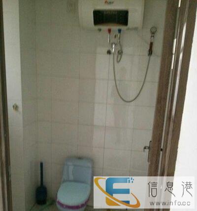 秀丽小区一楼，72平，年租8000 ，2室