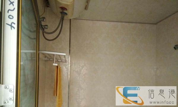 丰城新城广场旁 3室2厅130平米 精装修 半年付