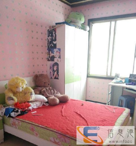 区政府珊瑚市场附近 4室2厅140平米 精装修 面议