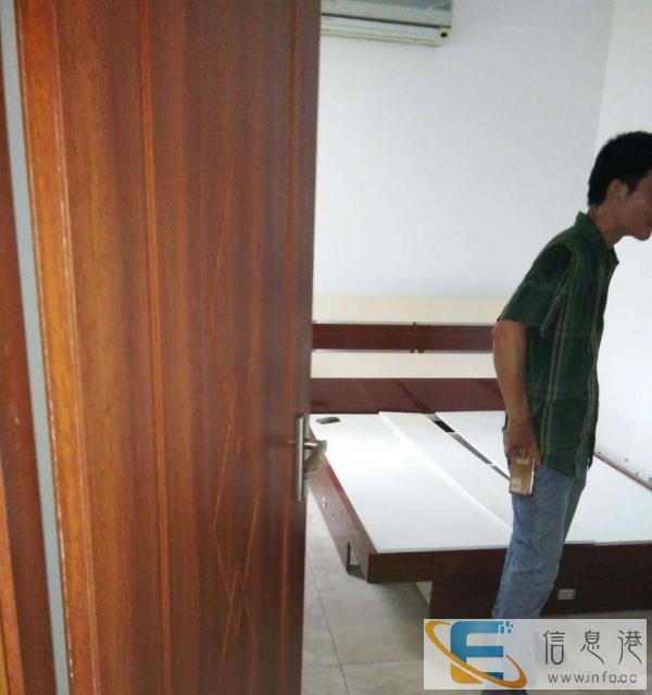 香洲梅华新加坡花园第 1室0厅 主卧 朝南 中等装修
